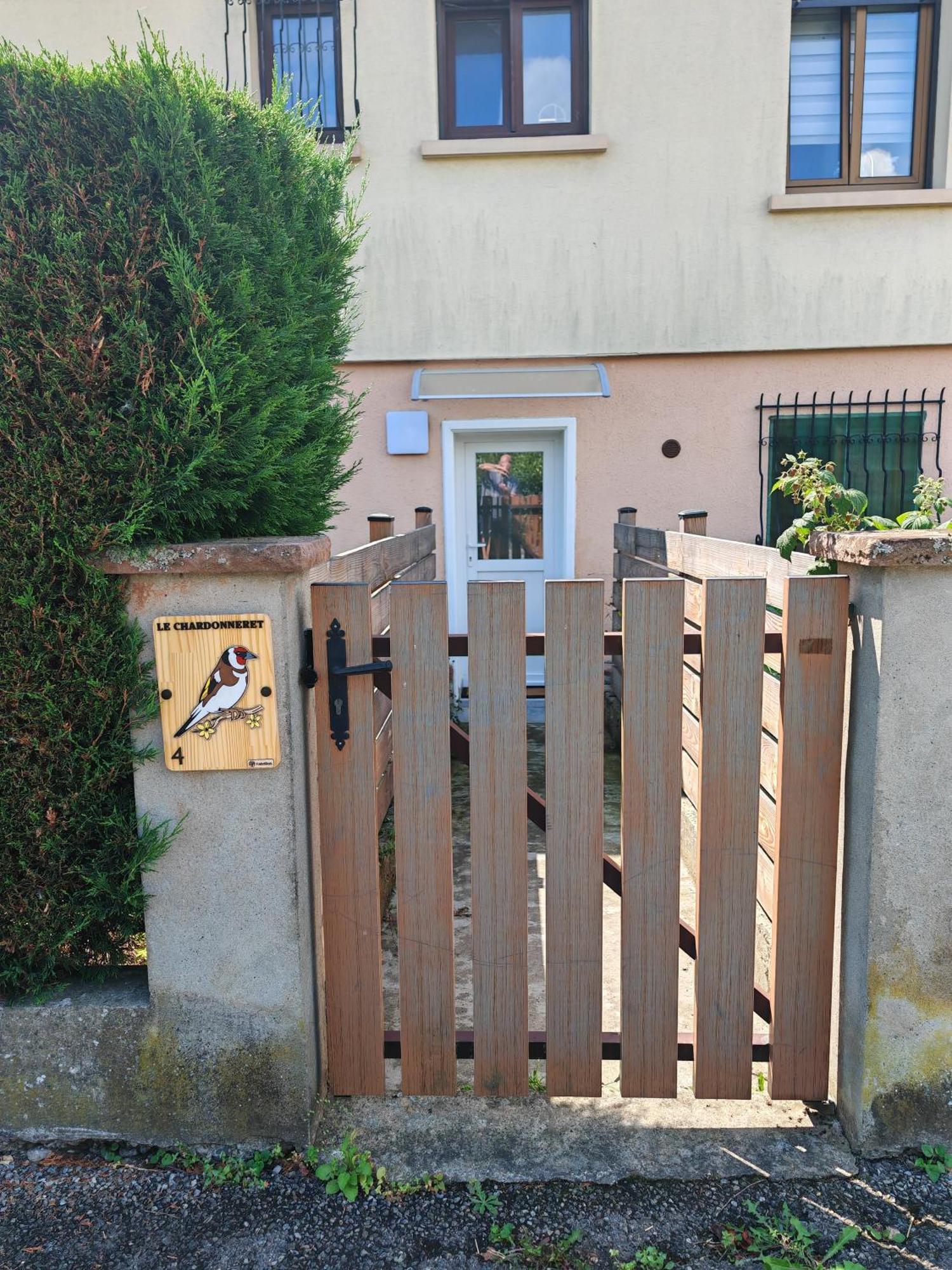 Appartement " Le Chardonneret " Issenheim Exterior foto